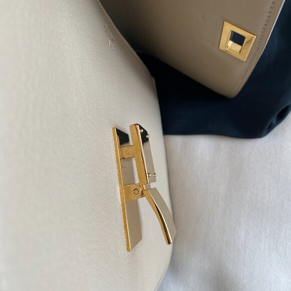 Celine Medium Box Bag in "Dune" Grained Goatskin Leather with Gold Hardware - Picture 8 of 13